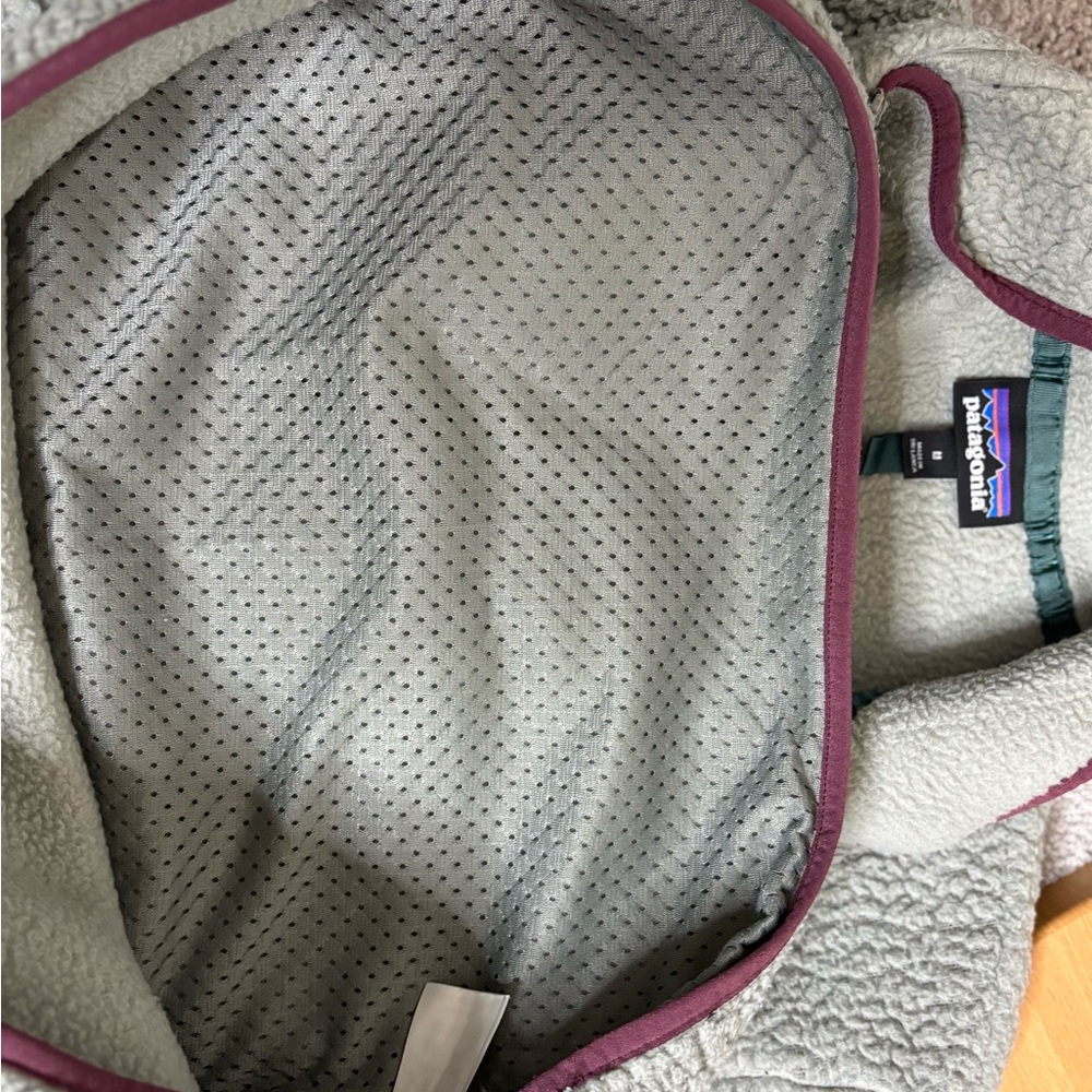 Patagonia Gray Fleece with Burgundy Accents - Picture 8 of 12